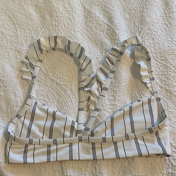 Boys and Arrows Bikini Top Size Small - Picture 2 of 2